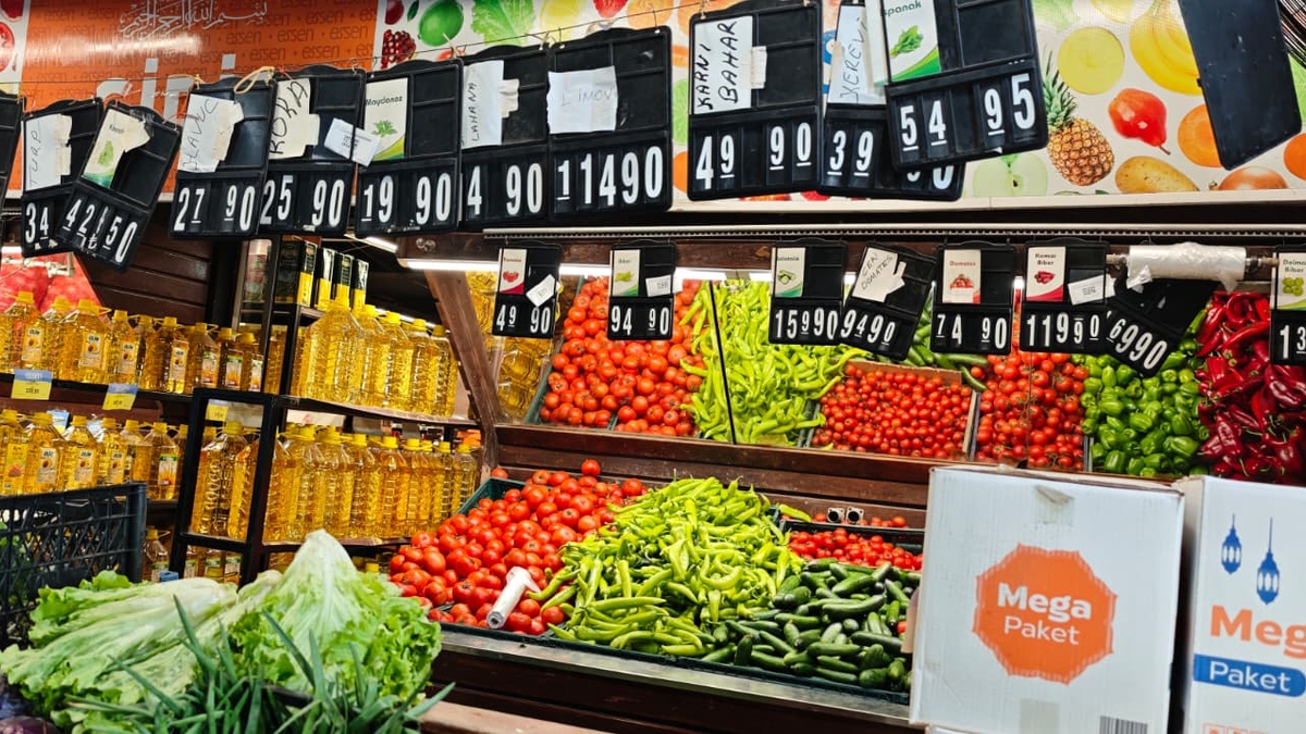 Akyazı'da pazar market arasındaki fiyat uçurumuna tepki