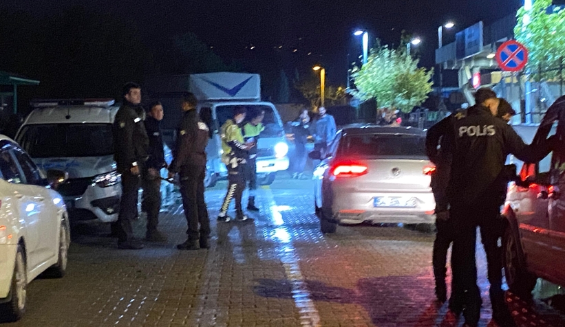 akyazi-da-polis-ogrencilerin-guvenligi-icin-denetim-yapiyoroxvjogd3cu