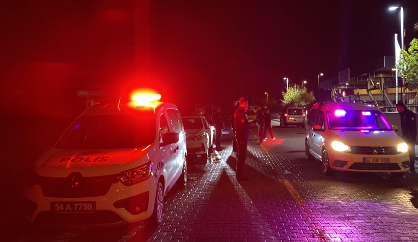 akyazi-da-polis-ogrencilerin-guvenligi-icin-denetim-yapiyoroxvjogd3cu