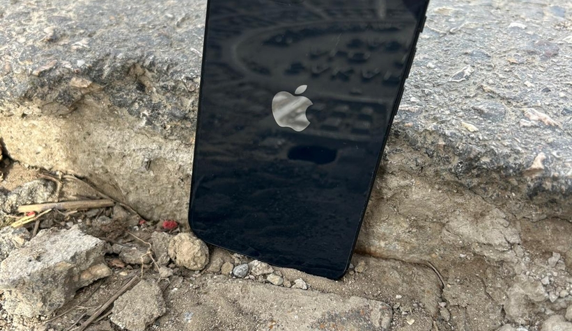 akyazi-da-rogar-cukuruna-giren-aracin-iki-lastigi-kesildir0kzznh6bl