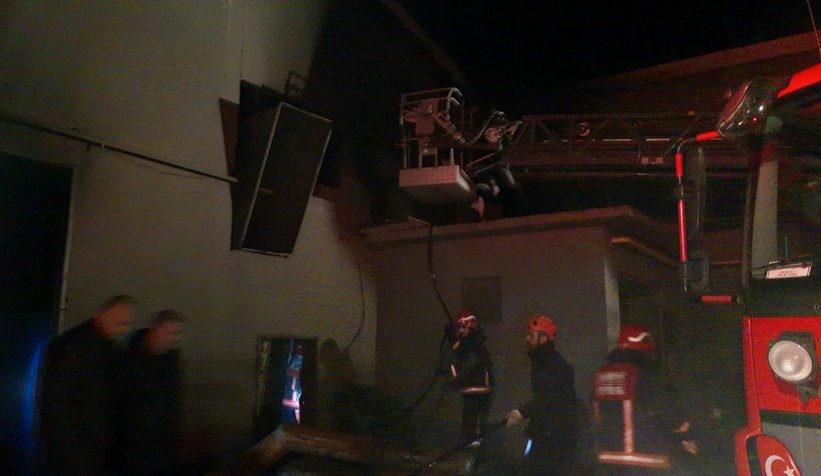 Akyazı'da tekstil fabrikasında yangın