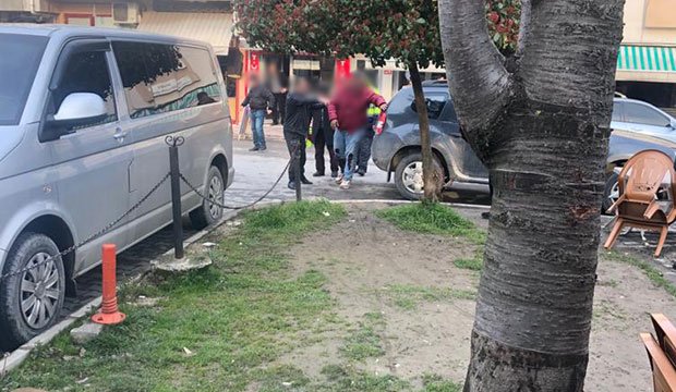 Akyazı'da silahlı saldırı 2 yaralı