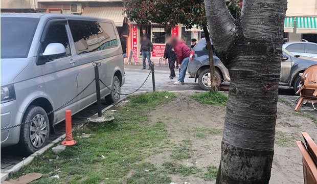 Akyazı'da silahlı saldırı 2 yaralı