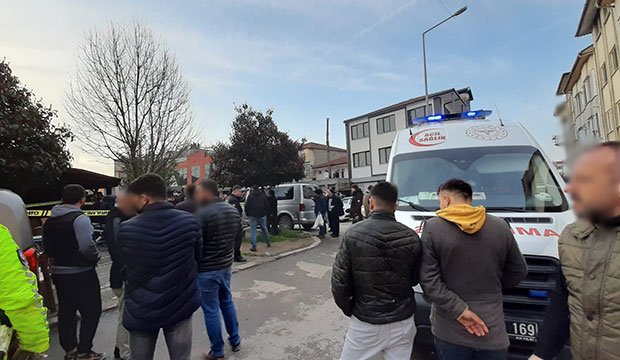 Akyazı'da silahlı saldırı 2 yaralı