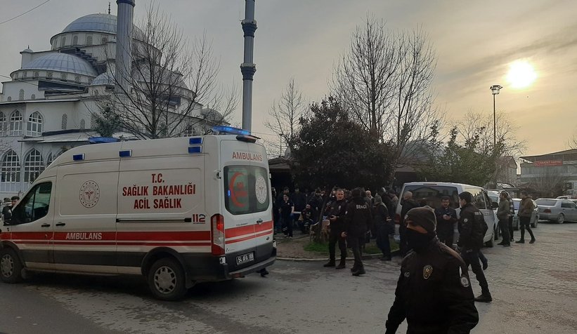 Akyazı'da silahlı saldırı 2 yaralı