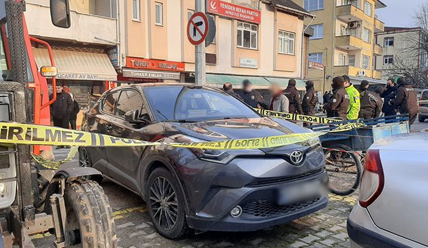 Akyazı'da silahlı saldırı 2 yaralı