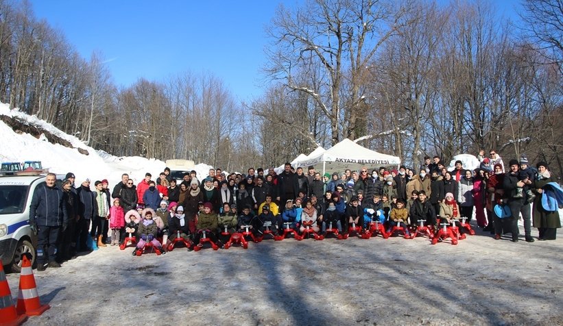 Akyazı'da Uludağ'ı aratmayan kar şenliği