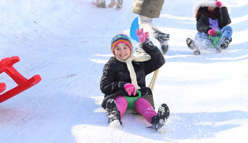 Akyazı'da Uludağ'ı aratmayan kar şenliği