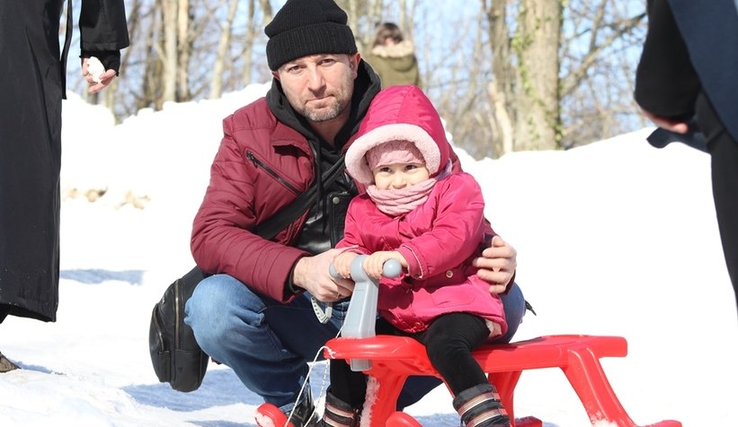 Akyazı'da Uludağ'ı aratmayan kar şenliği