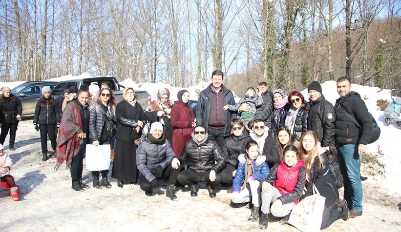 Akyazı'da Uludağ'ı aratmayan kar şenliği