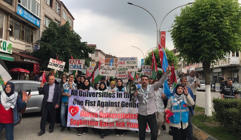 akyazi-da-universiteliler-filistin-ve-dogu-turkistan-icin-yurududi9qzwf1ek