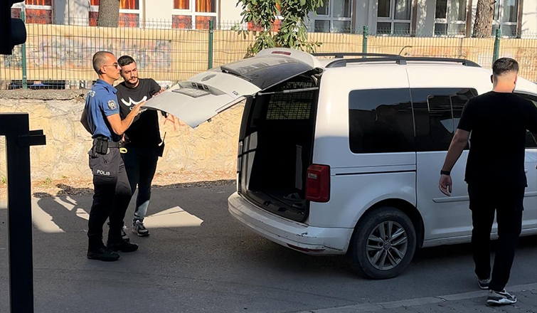 akyazi-da-uyusturucuya-gecit-yok-6-kisi-gozaltina-alindiqvpqrgd3qz