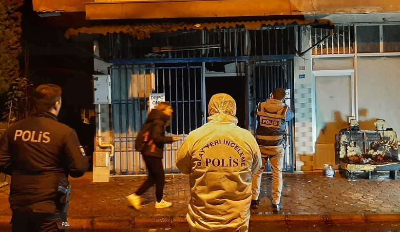 akyazi-da-yeni-yilin-ilk-saatlerinde-yanginttltwnhmtw
