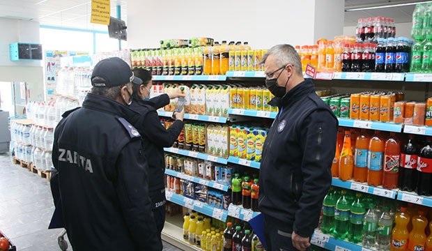 Akyazı da zincir marketlere ceza