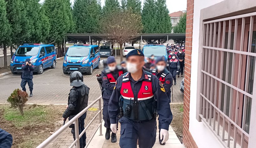 Akyazı'daki dev operasyonda 11 kişi tutuklandı