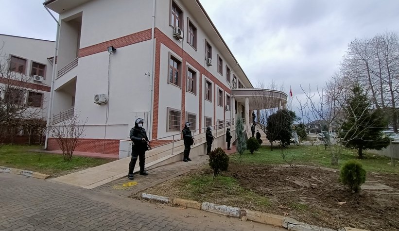 Akyazı'daki dev operasyonda 11 kişi tutuklandı