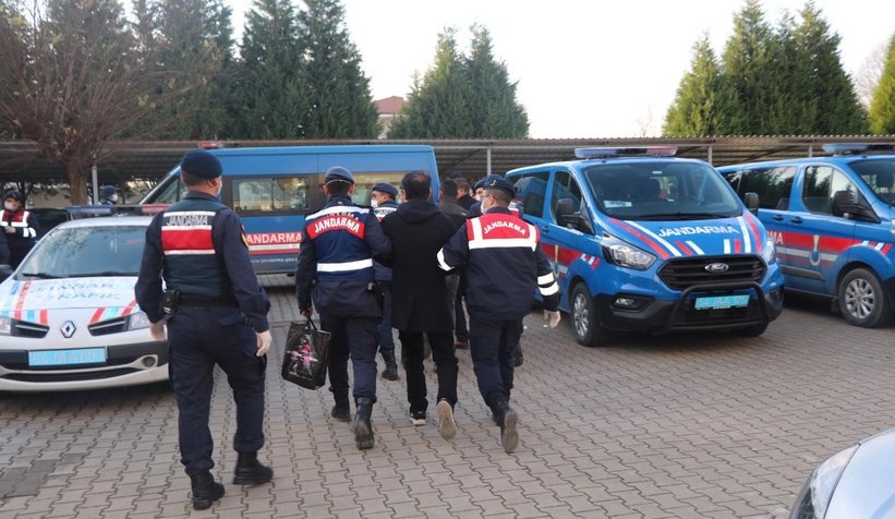 Akyazı'daki dev operasyonda 11 kişi tutuklandı