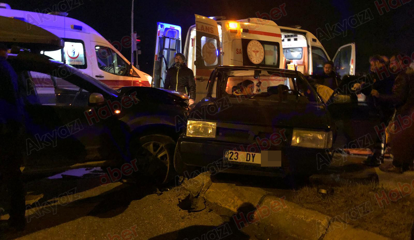 akyazi-daki-olum-kavsaginda-kaza-3-yaraliwks2am5boe