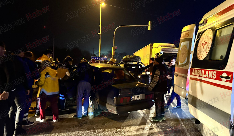 akyazi-daki-olum-kavsaginda-kaza-3-yaraliwks2am5boe