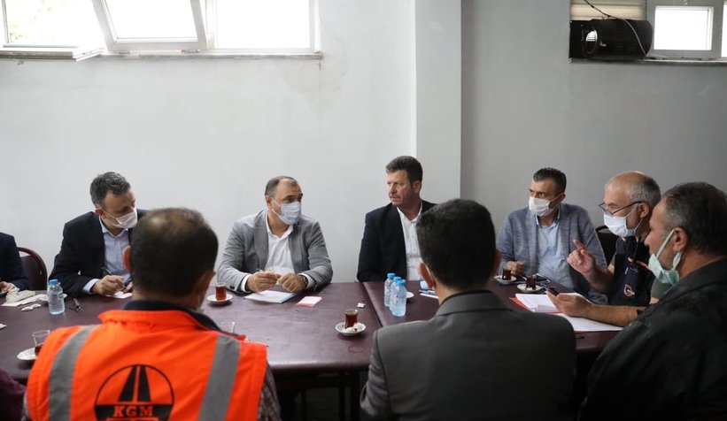 Akyazı'daki son durumu ele aldılar