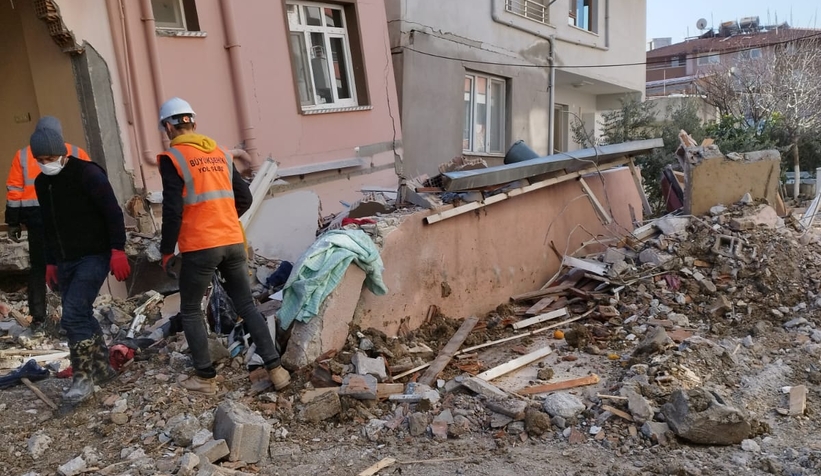 Akyazı'dan depremzedelerin yardımına koşmuşlardı, yaşadıklarını anlattılar