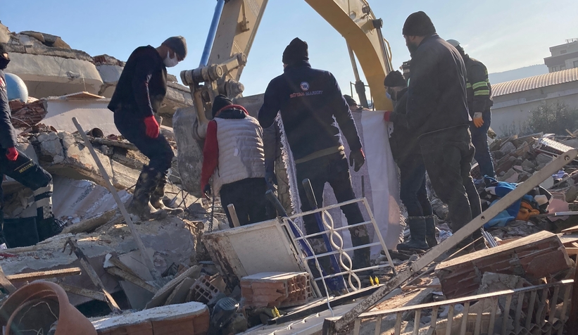 Akyazı'dan depremzedelerin yardımına koşmuşlardı, yaşadıklarını anlattılar