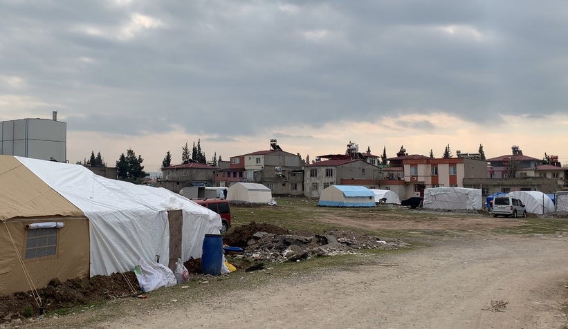 akyazi-ekipleri-deprem-bolgesinde-hastalik-cikmasin-diye-mucadele-ediyordw0vsnjhdt