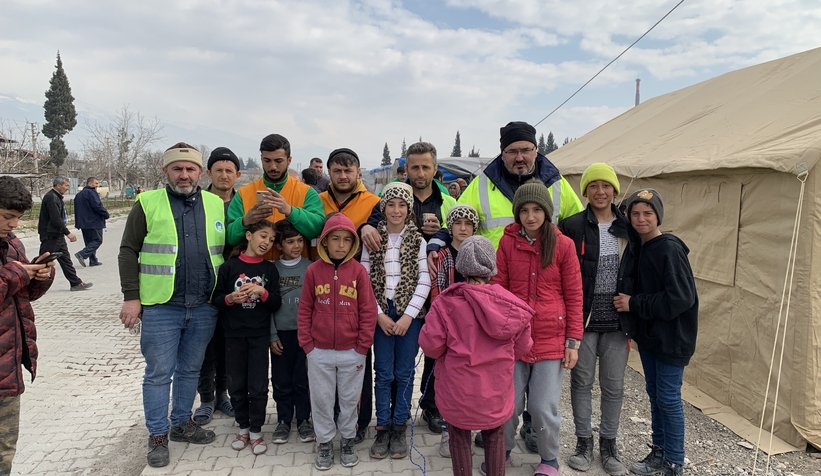 akyazi-ekipleri-deprem-bolgesinde-hastalik-cikmasin-diye-mucadele-ediyordw0vsnjhdt