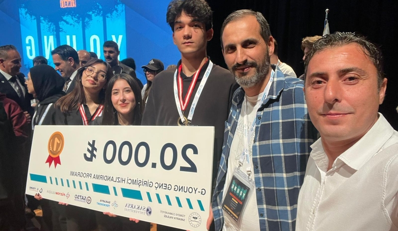 akyazi-eyyup-genc-fen-lisesi-ogrencilerinden-buyuk-basaridhvmsjg1wh