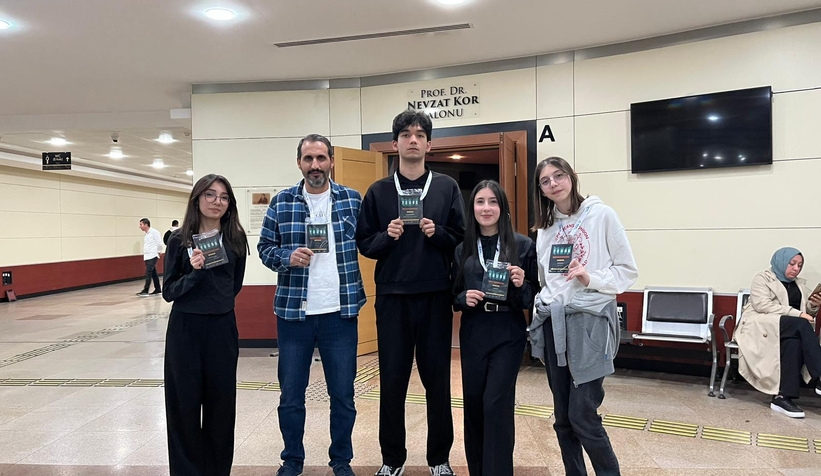 akyazi-eyyup-genc-fen-lisesi-ogrencilerinden-buyuk-basaridhvmsjg1wh