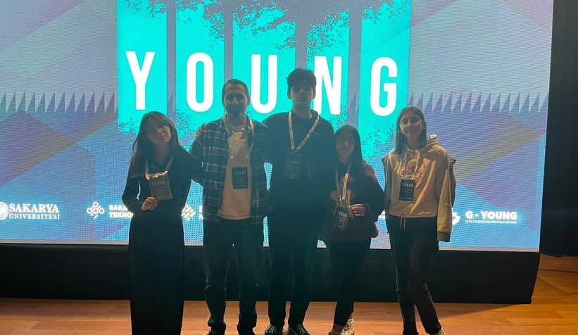 akyazi-eyyup-genc-fen-lisesi-ogrencilerinden-buyuk-basaridhvmsjg1wh