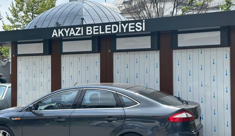 akyazi-gazisuleyman-pasa-cami-onune-banka-atmsinhhjbzl0re