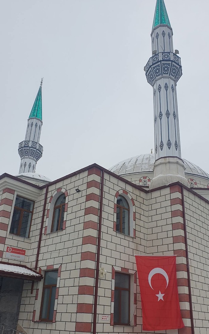 Akyazı Güneş Camii ibadete açıldı