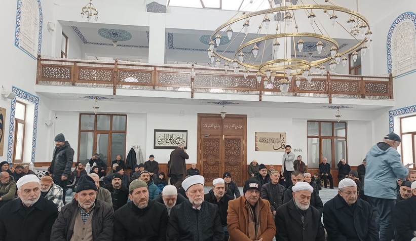 Akyazı Güneş Camii ibadete açıldı