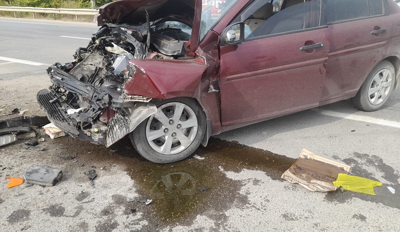 Akyazı Hastane Kavşağında kaza