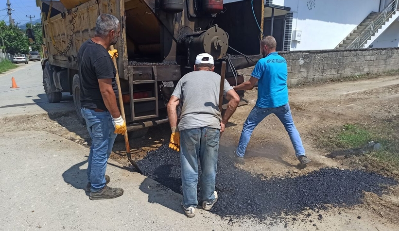 Akyazı ilçesinde Asfalt Yama Çalışmaları Başladı