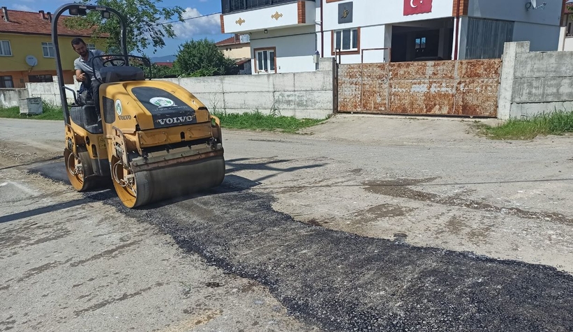 Akyazı ilçesinde Asfalt Yama Çalışmaları Başladı