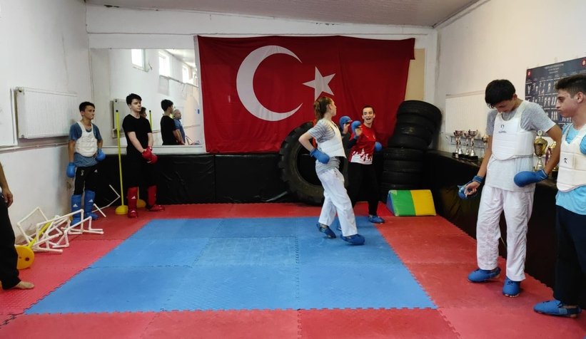 Akyazı karateciler şampiyonaya hazır