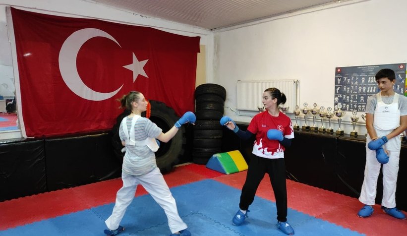 Akyazı karateciler şampiyonaya hazır