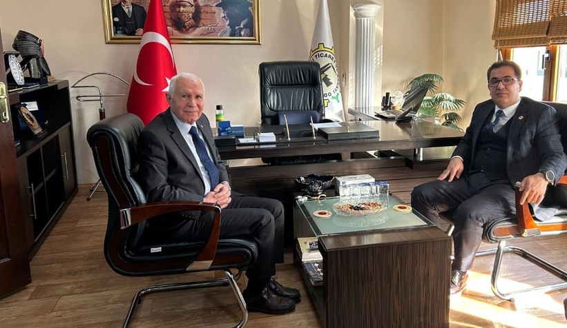 akyazi-kaymakami-mustafa-ikbal-eski-atso-yu-ziyaret-ettiamrhbc83wk