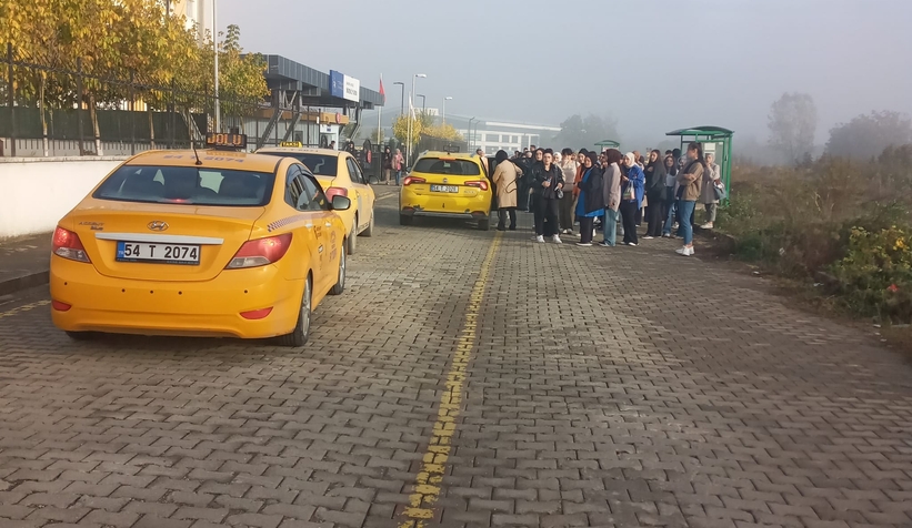 akyazi-kyk-da-ogrencilerin-toplu-ulasim-cilesicehqmwxmtj