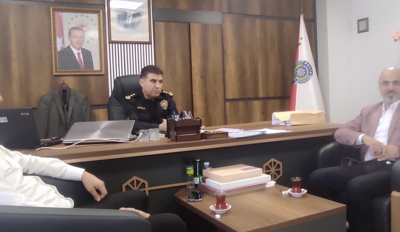 akyazi-medya-ve-basin-birliginden-ilce-emniyet-mudurune-ziyaretuexpatrpk1