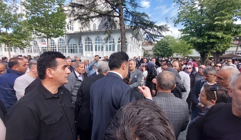akyazi-mudur-bulent-gunduz-u-gozyaslariyla-ugurladiztdnsvdkng