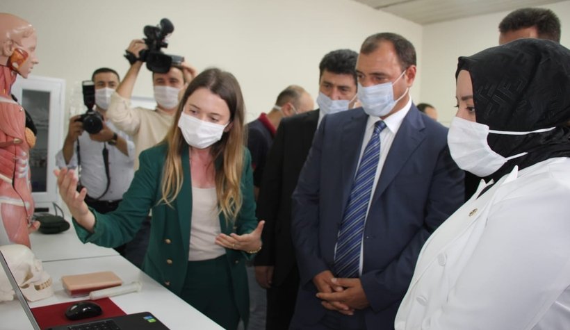 Akyazı Sağlık Bilimleri Fakültesi ve Sağlık Hizmetleri MYO açıldı