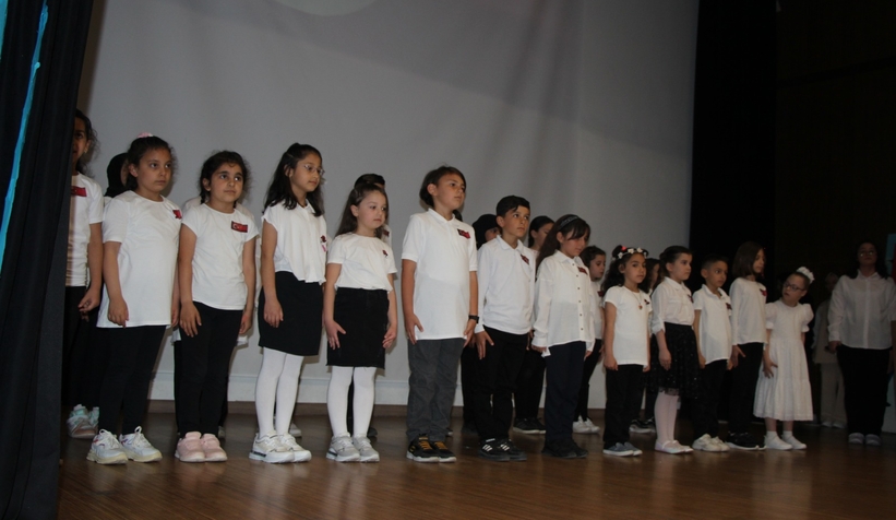 akyazi-sgmde-yilsonu-programi-coskususvbezepzml