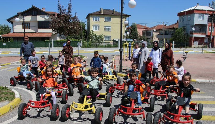  Akyazı Trafik Park'a yoğun ilgi