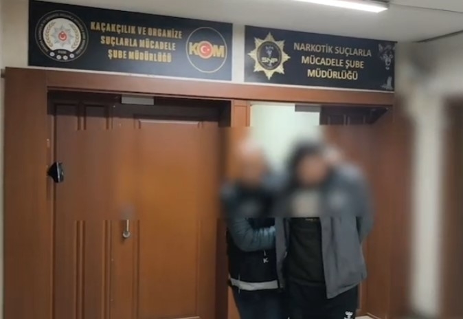 Akyazı ve Adapazarı'nda uyuşturucu operasyonu
