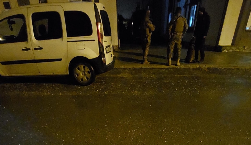 Akyazı ve Adapazarı'nda uyuşturucu operasyonu