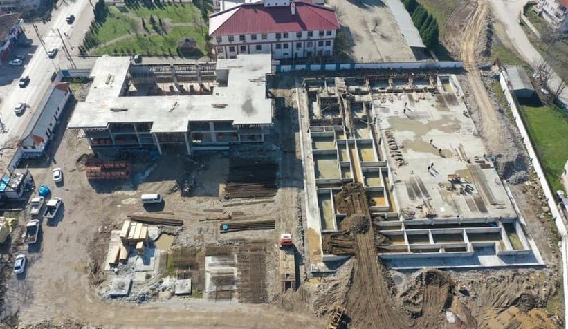 Akyazı yarı olimpik havuzun temel kazısına başlandı