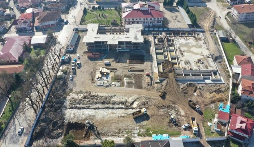 Akyazı yarı olimpik havuzun temel kazısına başlandı